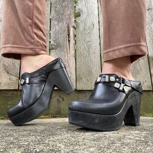 • a n t h r o • leather clogs